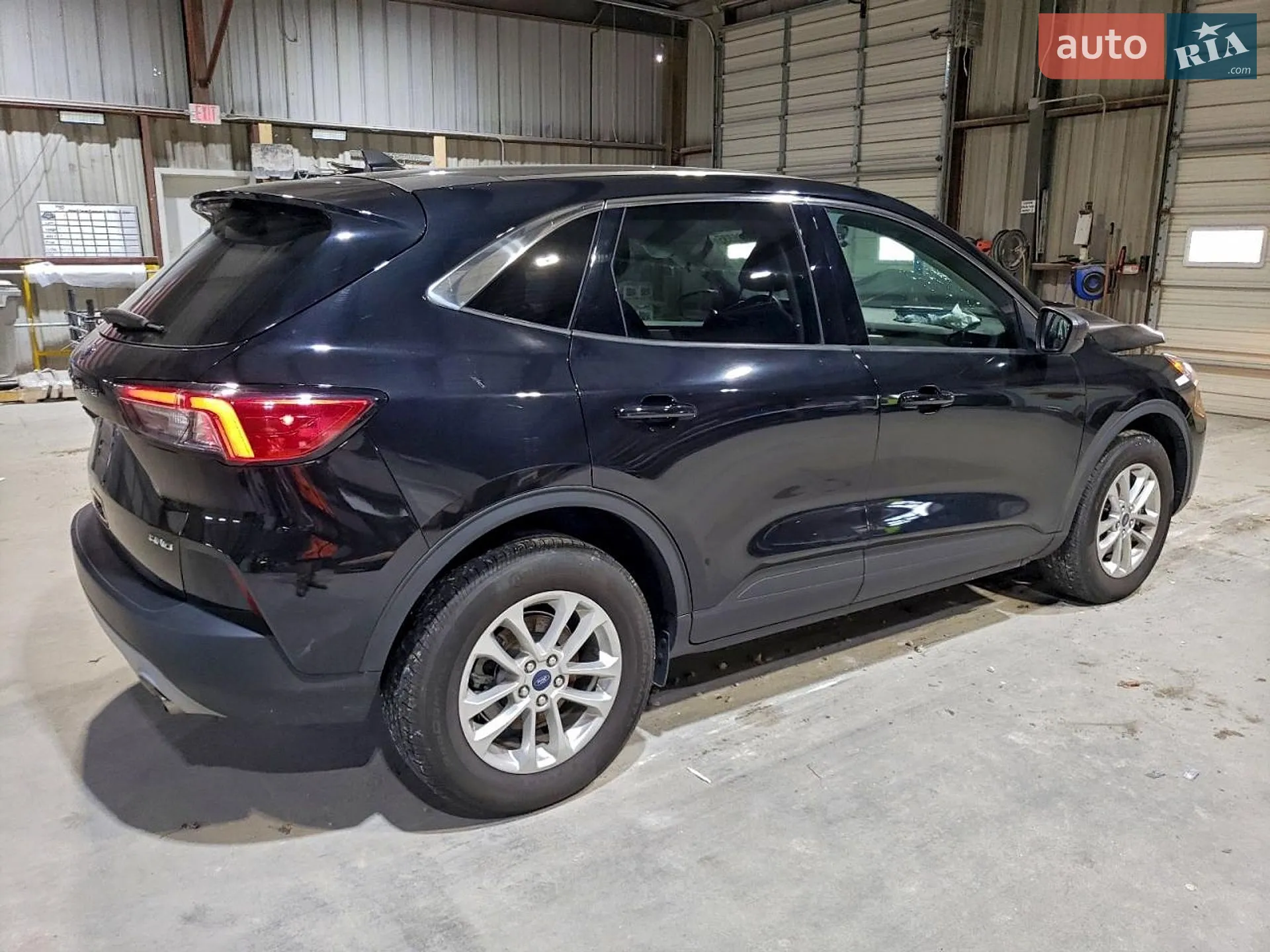 2022 Ford Escape - фото 1