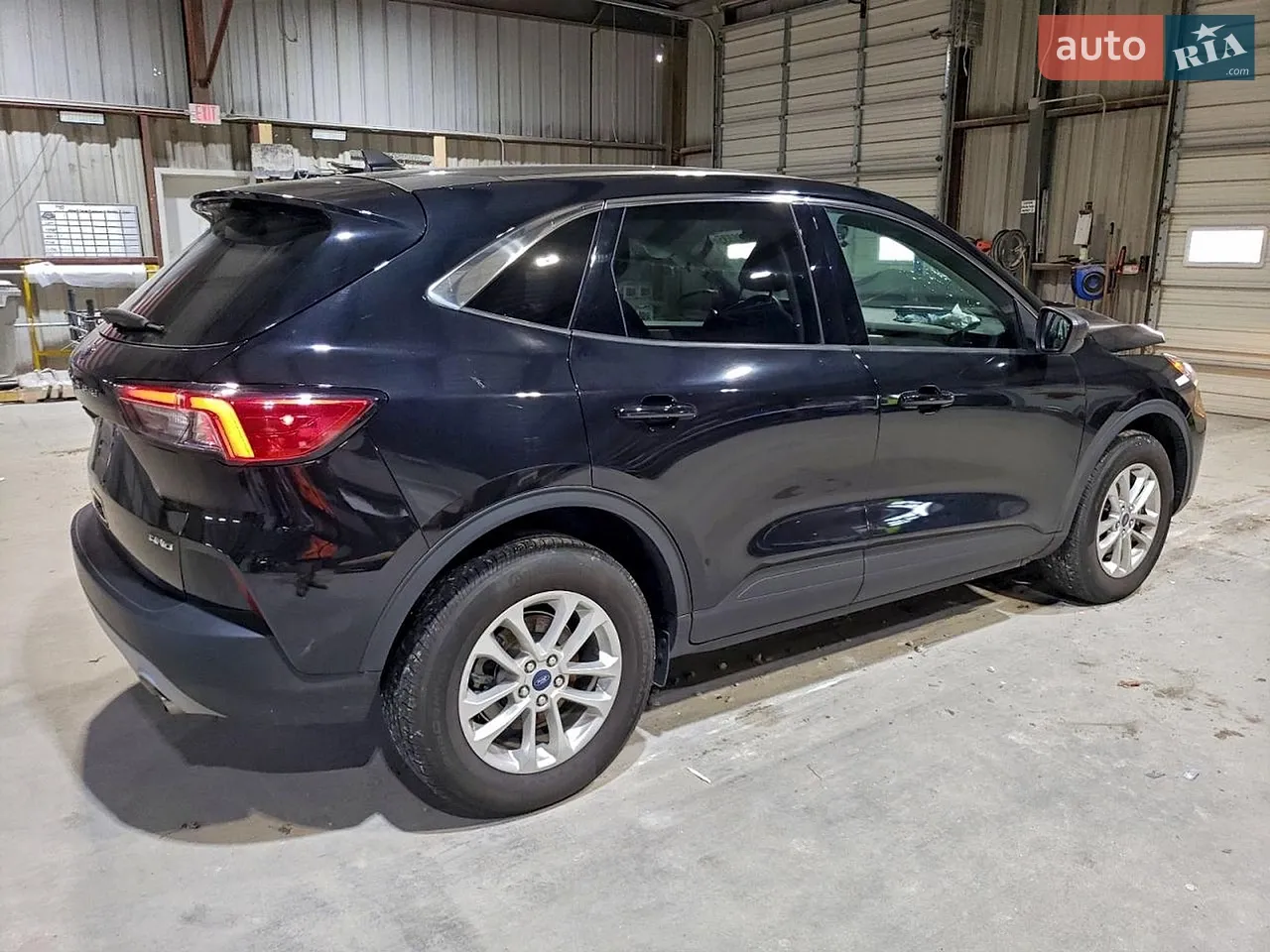 2020 Chrysler Voyager - мініатюра 20