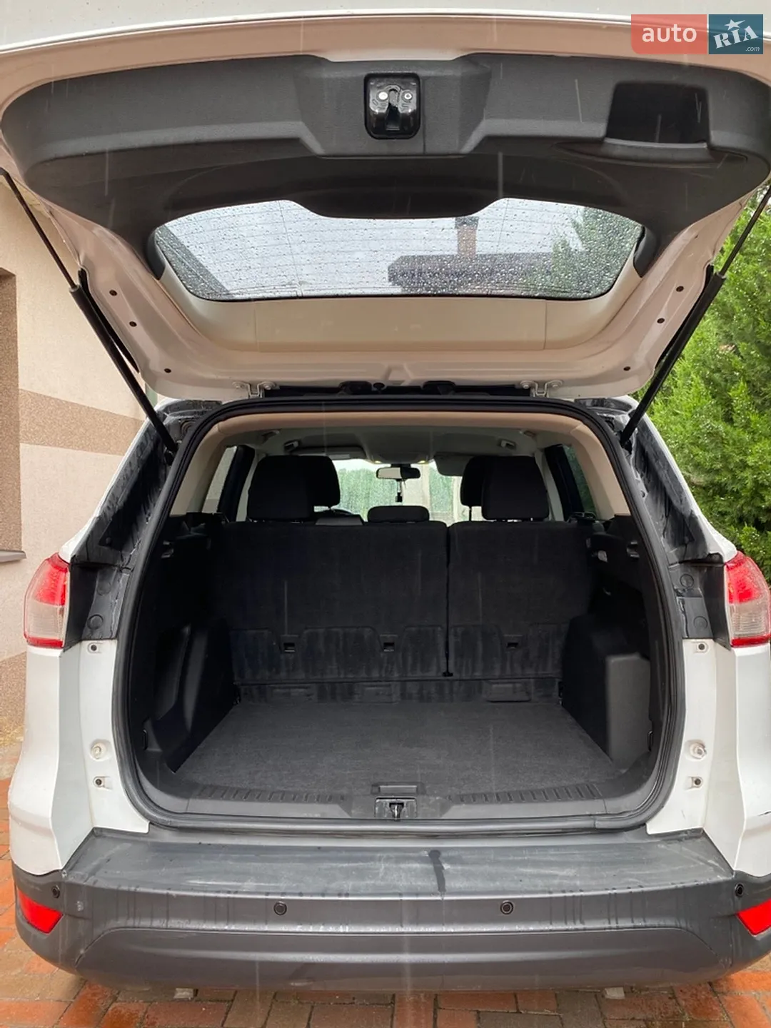 Ford Escape 2015 VIN 1FMCU0F78GUB31469 фото оголошення 9 з 36