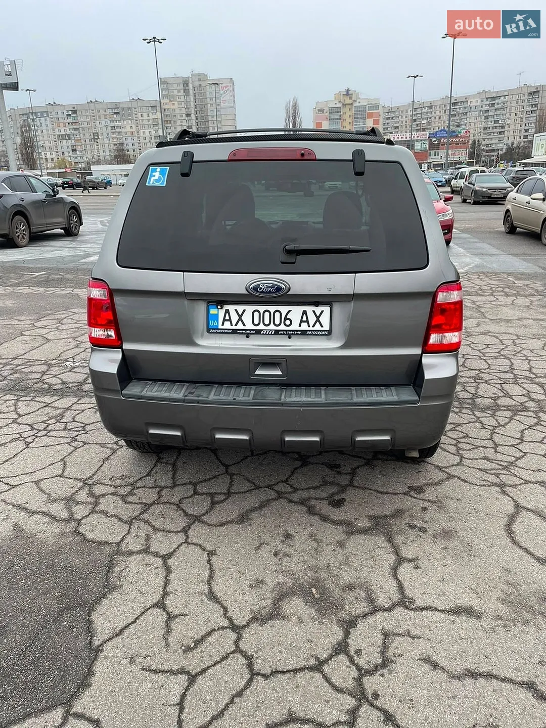 2010 Ford Escape - мініатюра 3