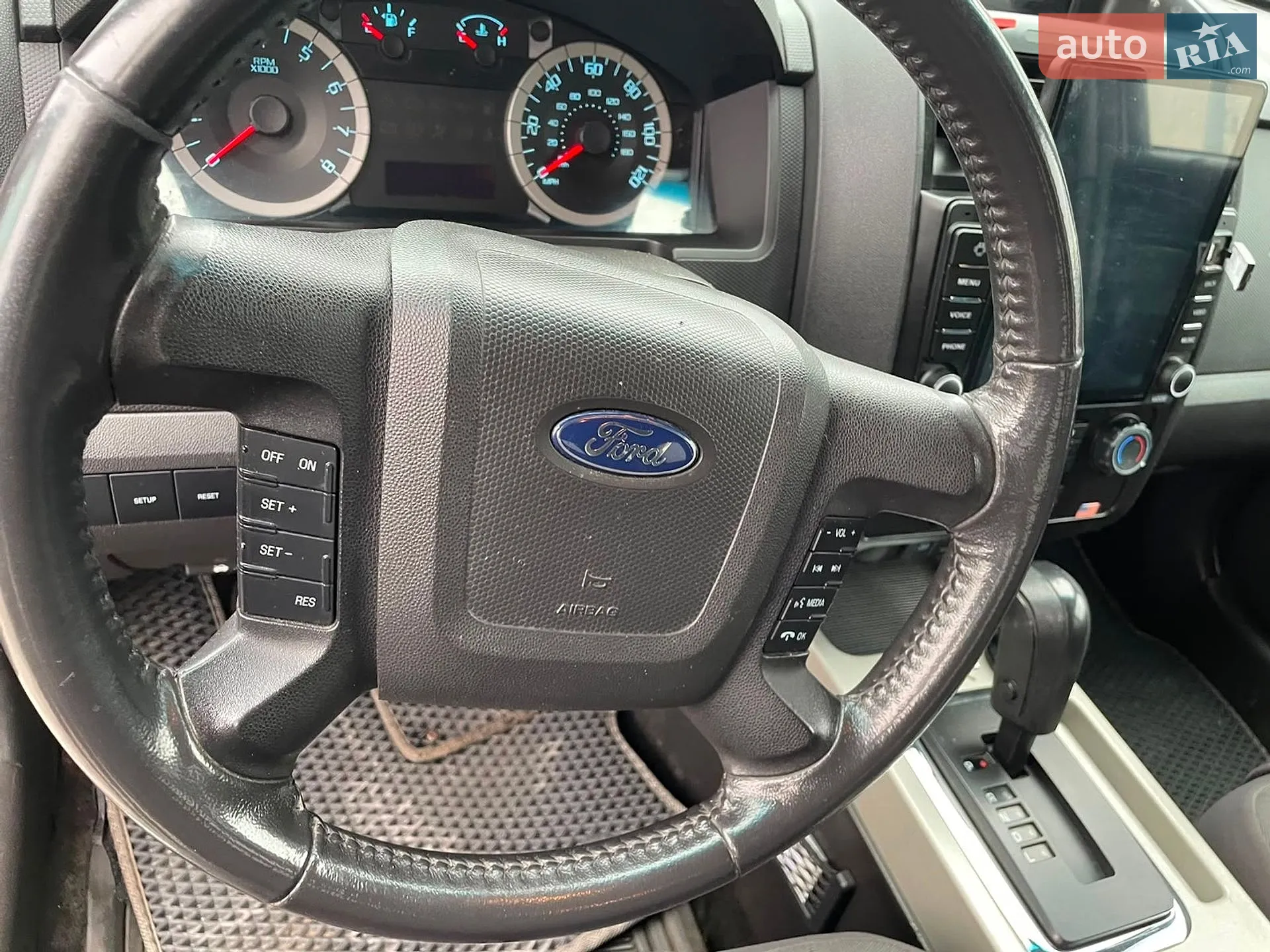 2010 Ford Escape - мініатюра 6