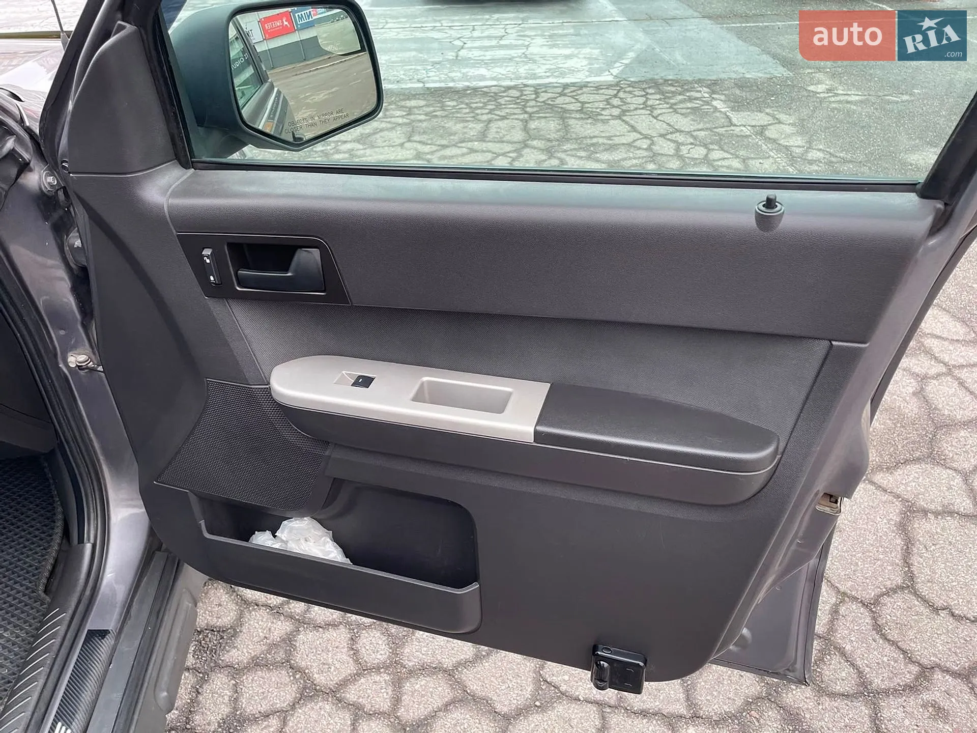 2010 Ford Escape - мініатюра 7