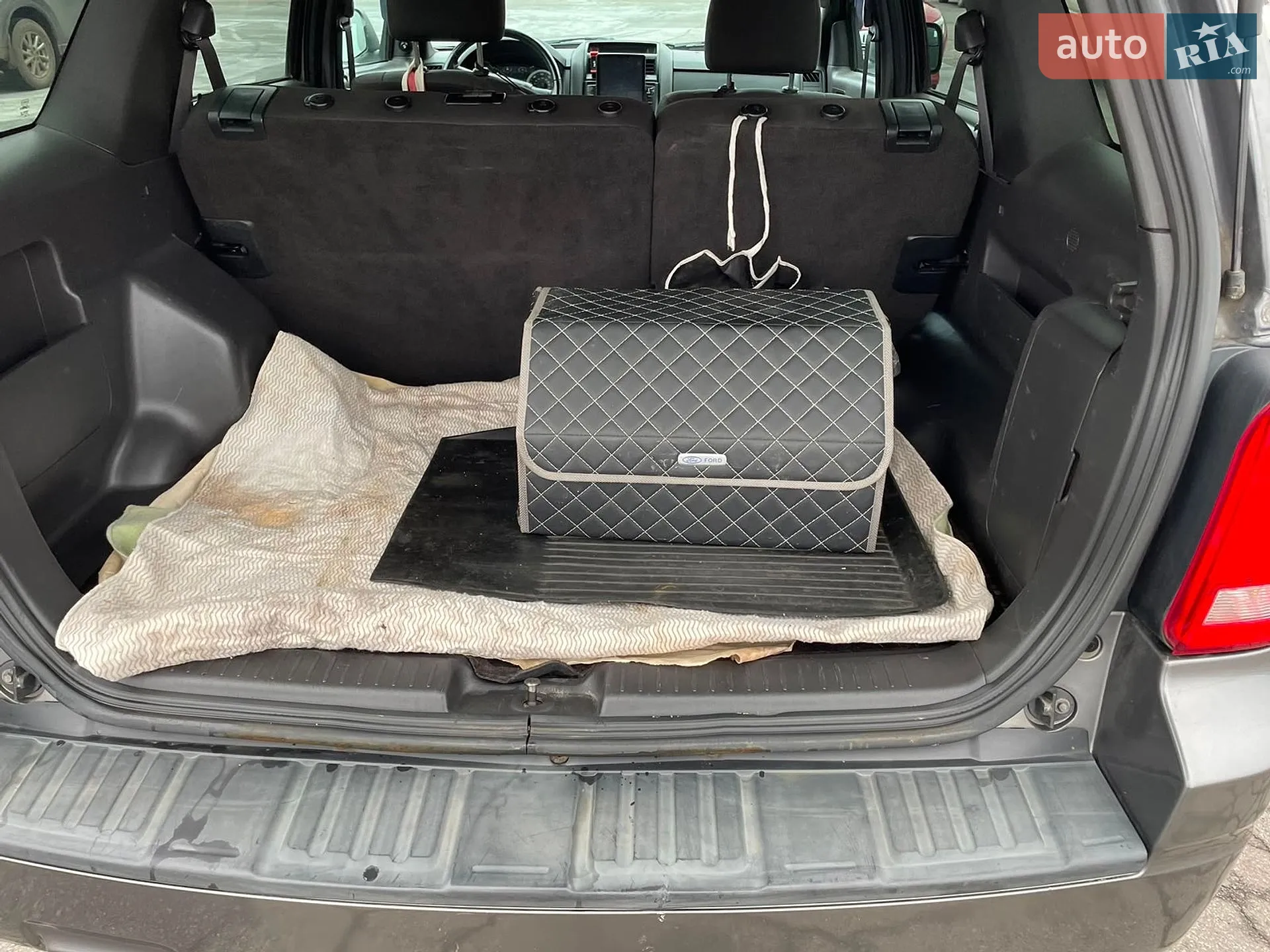 2010 Ford Escape - мініатюра 10