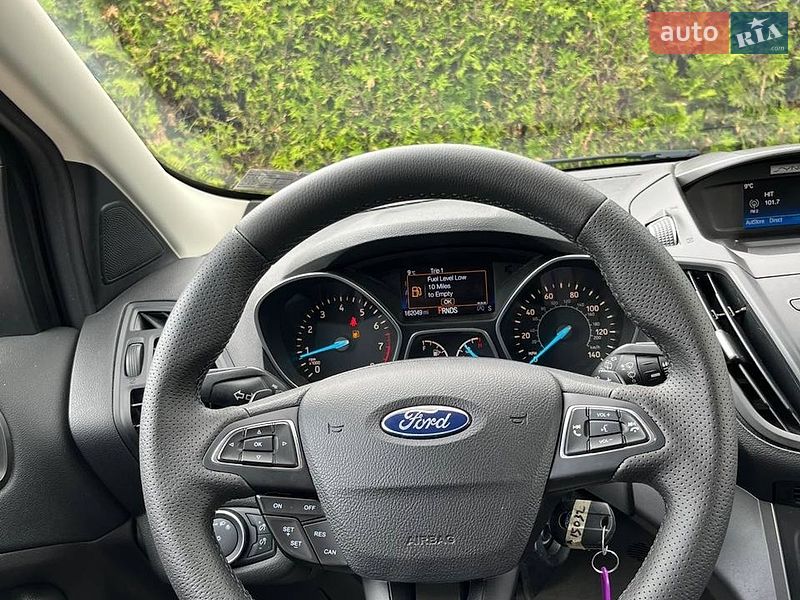 Внедорожник / Кроссовер Ford Escape 2017 в Львове