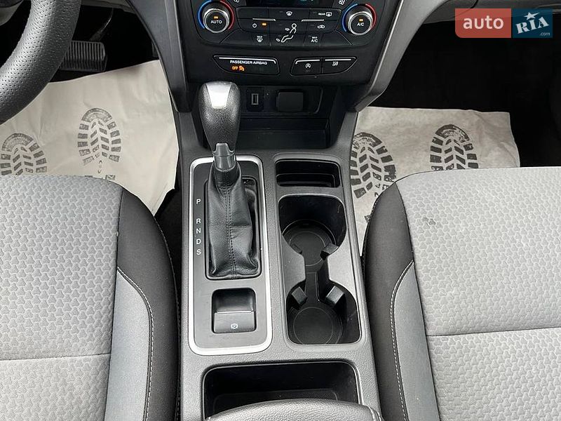 Внедорожник / Кроссовер Ford Escape 2017 в Львове