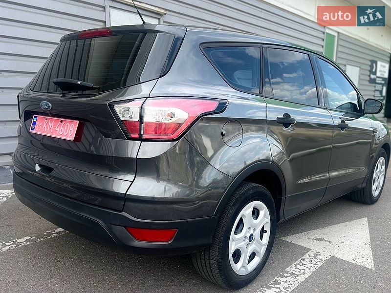 Внедорожник / Кроссовер Ford Escape 2018 в Киеве