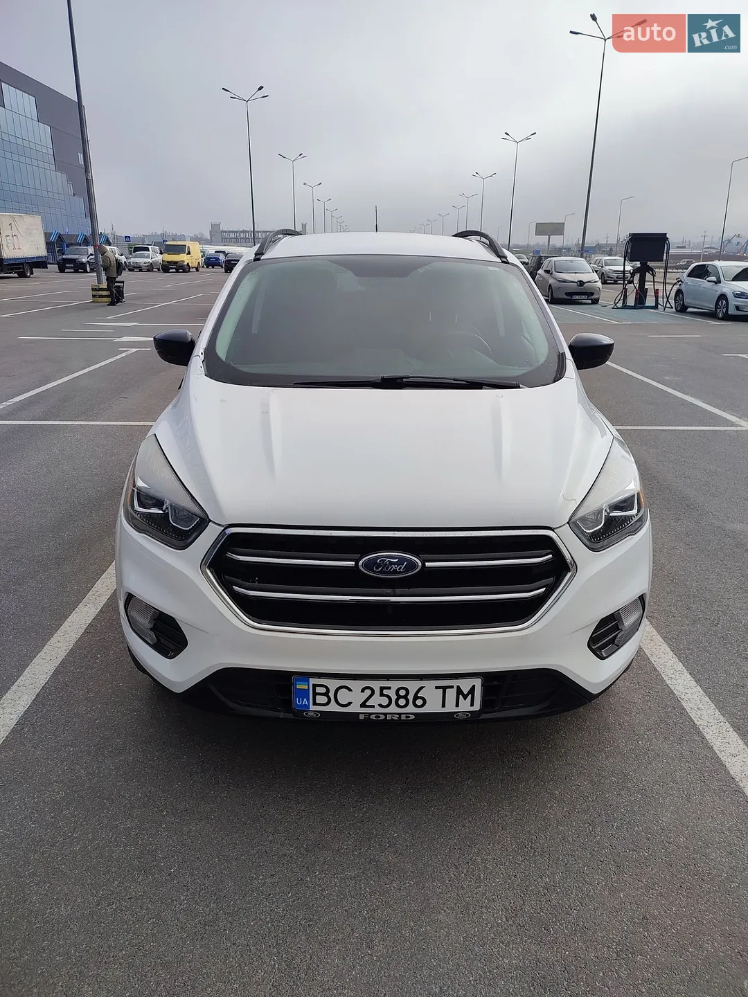 Ford Escape 2019 VIN 1FMCU0GD8KUB74948 фото оголошення 37 з 42