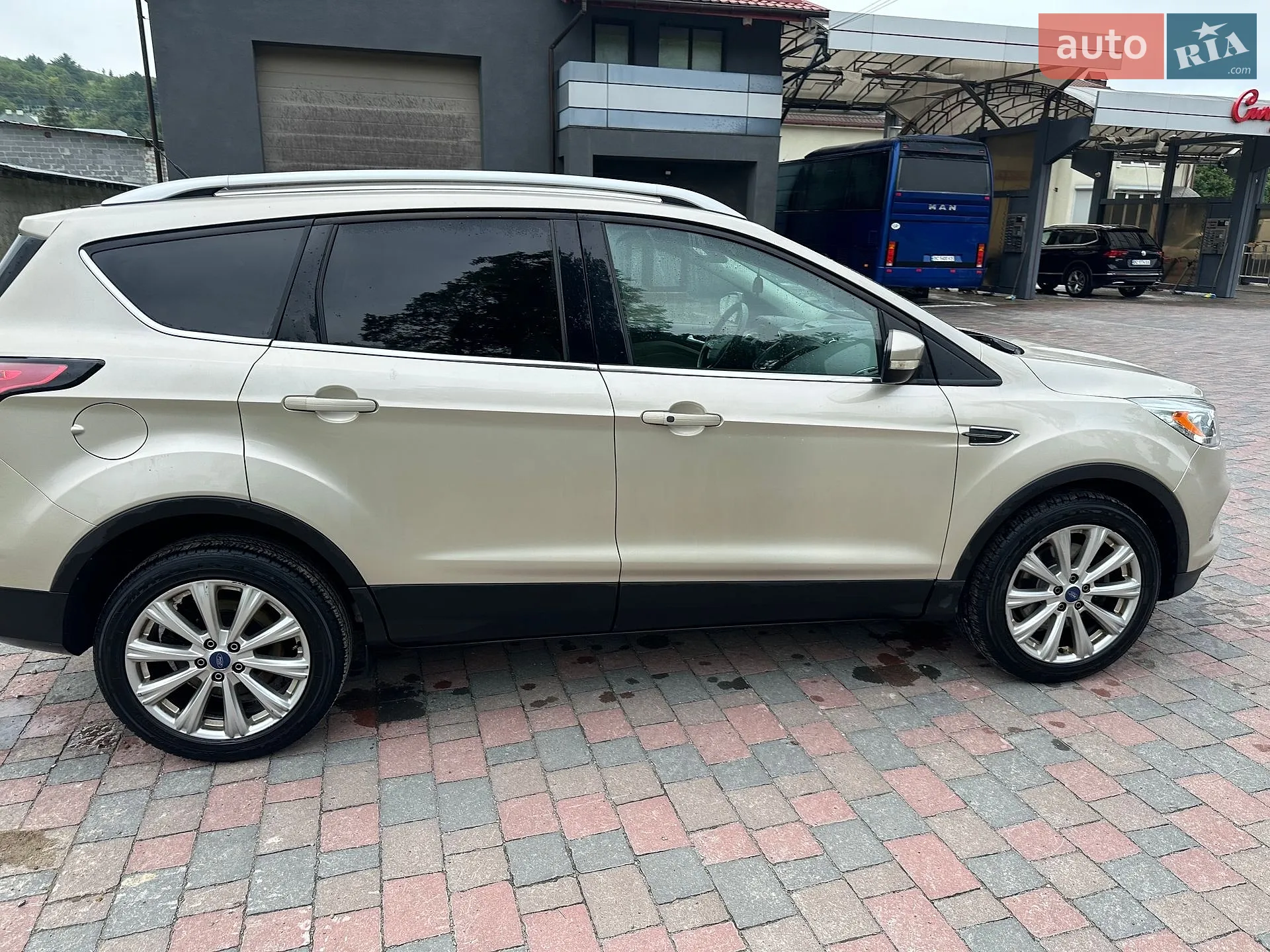 2017 Ford Escape - мініатюра 2