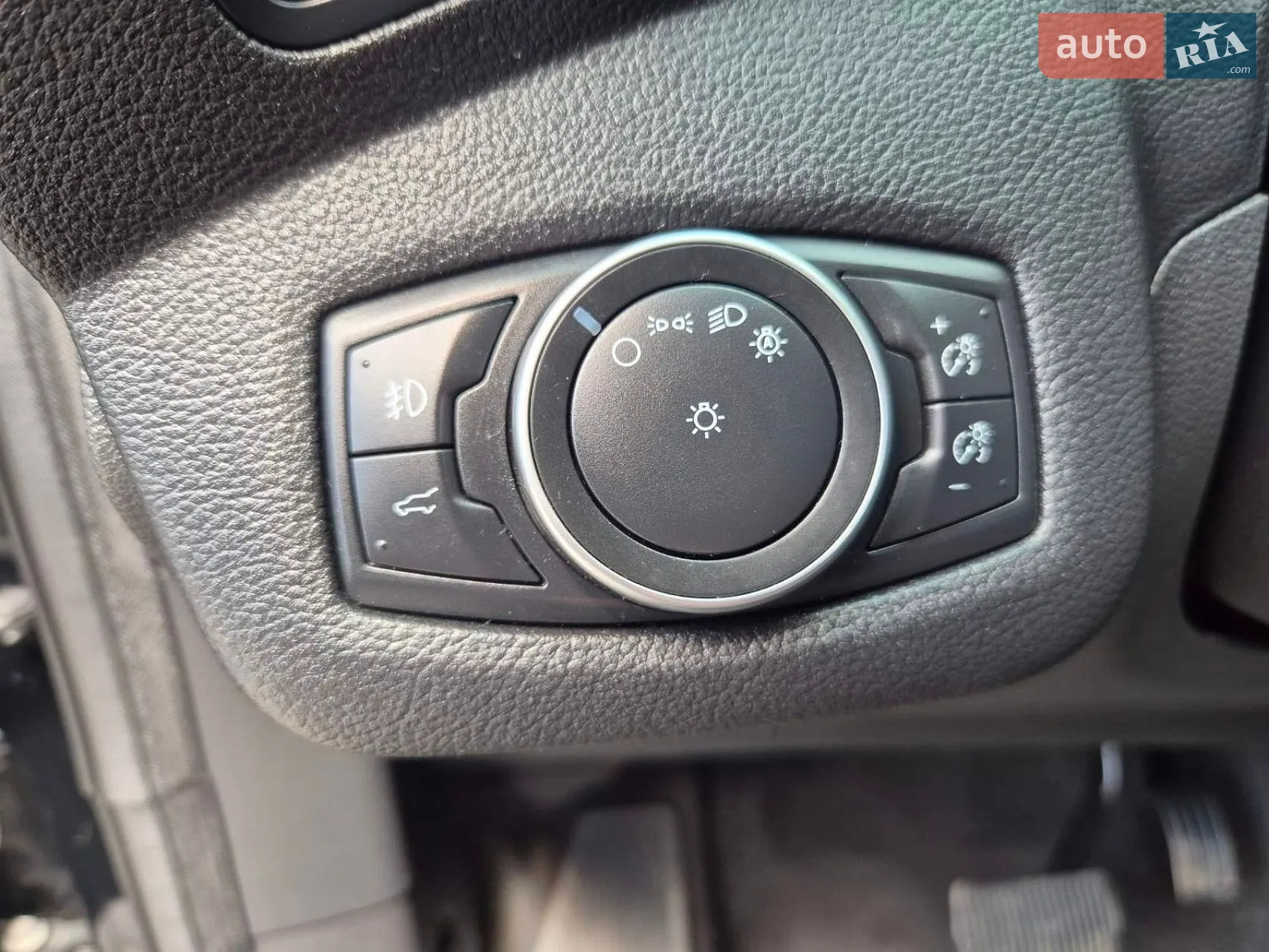 2018 Ford Escape - мініатюра 16