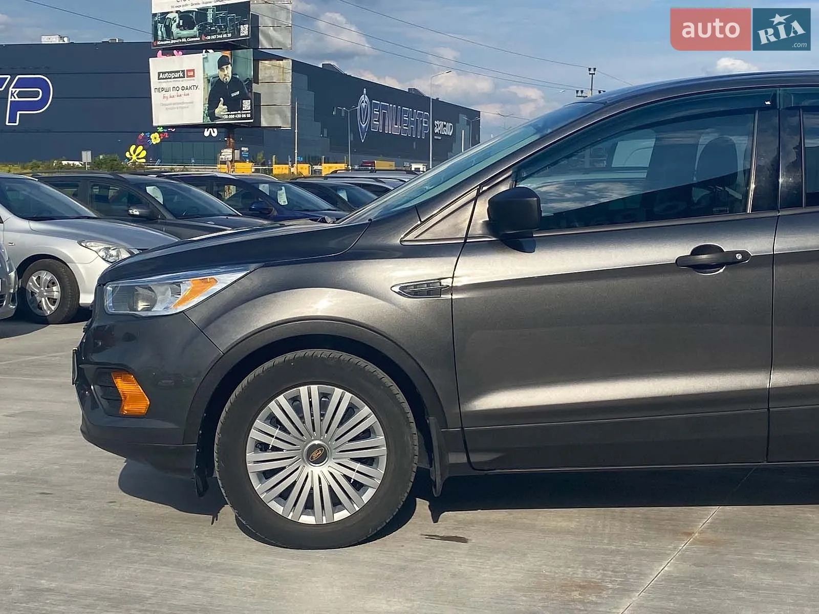 2017 Ford Escape - мініатюра 2