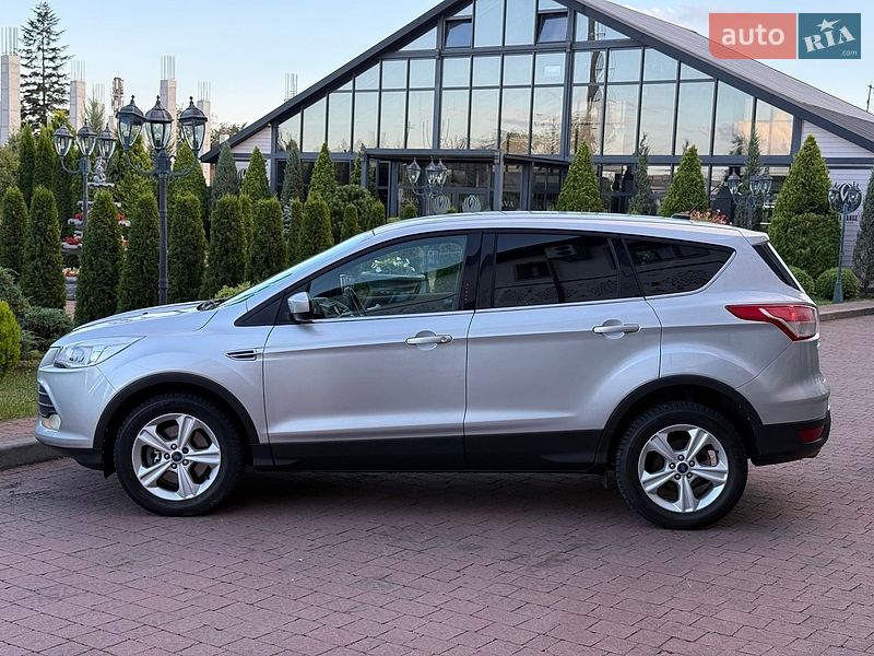 Внедорожник / Кроссовер Ford Escape 2013 в Стрые