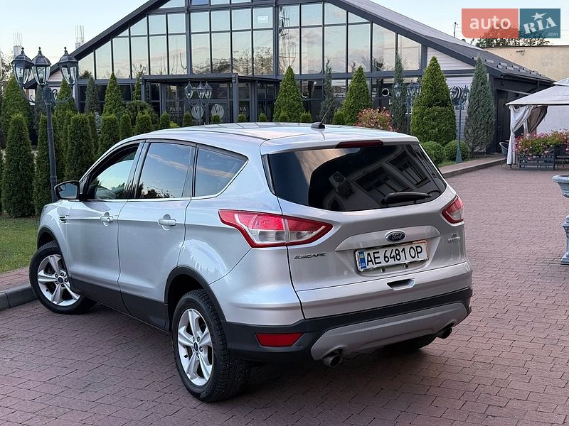 Внедорожник / Кроссовер Ford Escape 2013 в Стрые