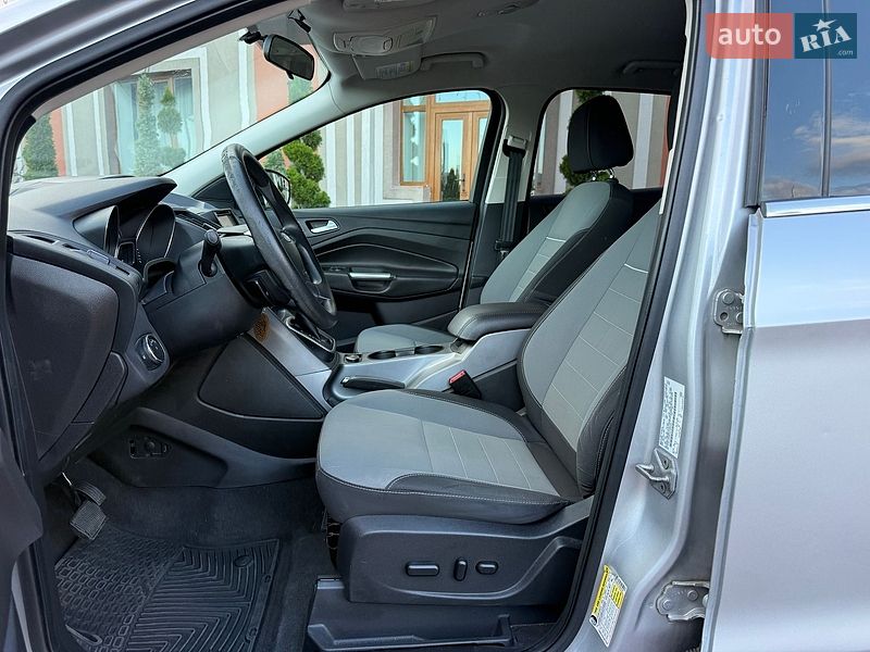 Внедорожник / Кроссовер Ford Escape 2013 в Стрые