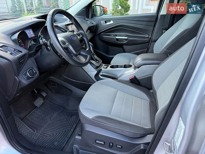 Внедорожник / Кроссовер Ford Escape 2013 в Стрые