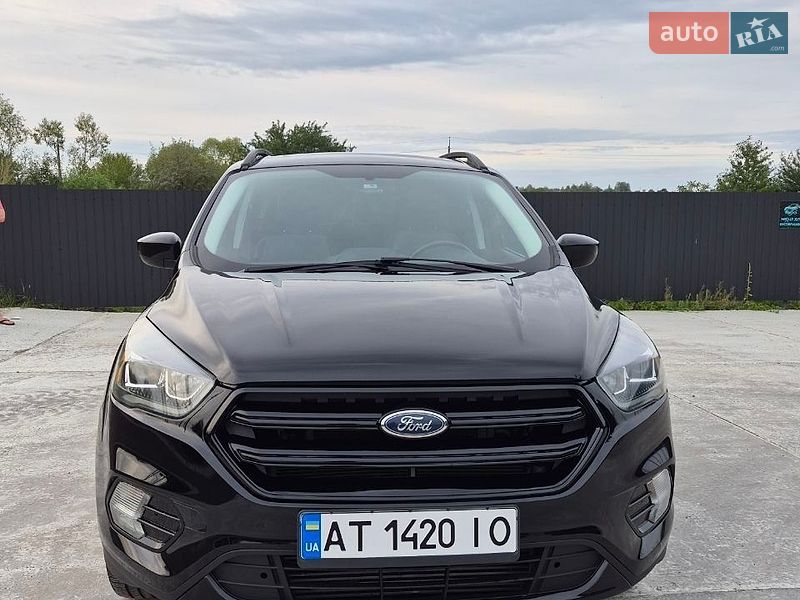 Позашляховик / Кросовер Ford Escape 2016 в Івано-Франківську