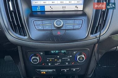 Позашляховик / Кросовер Ford Escape 2016 в Івано-Франківську
