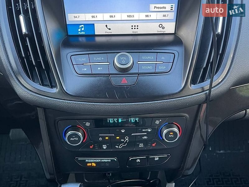 Позашляховик / Кросовер Ford Escape 2016 в Івано-Франківську