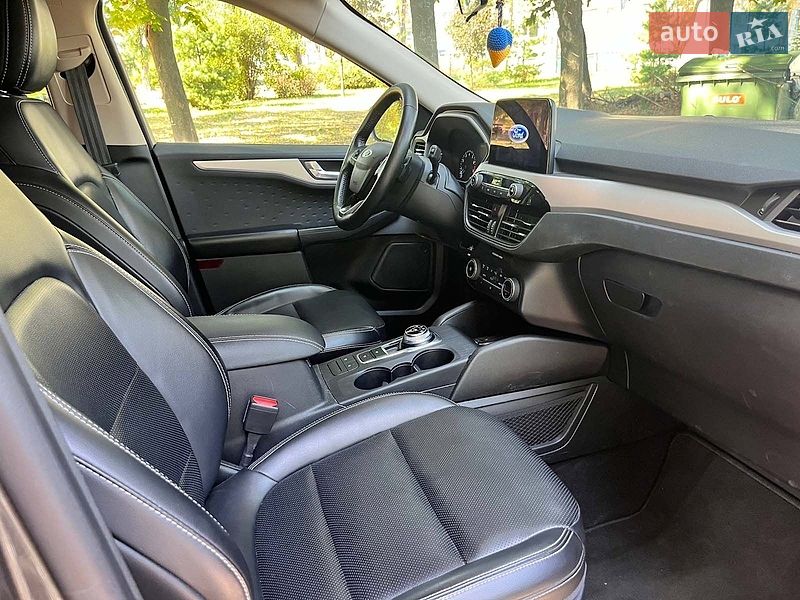 Внедорожник / Кроссовер Ford Escape 2020 в Киеве