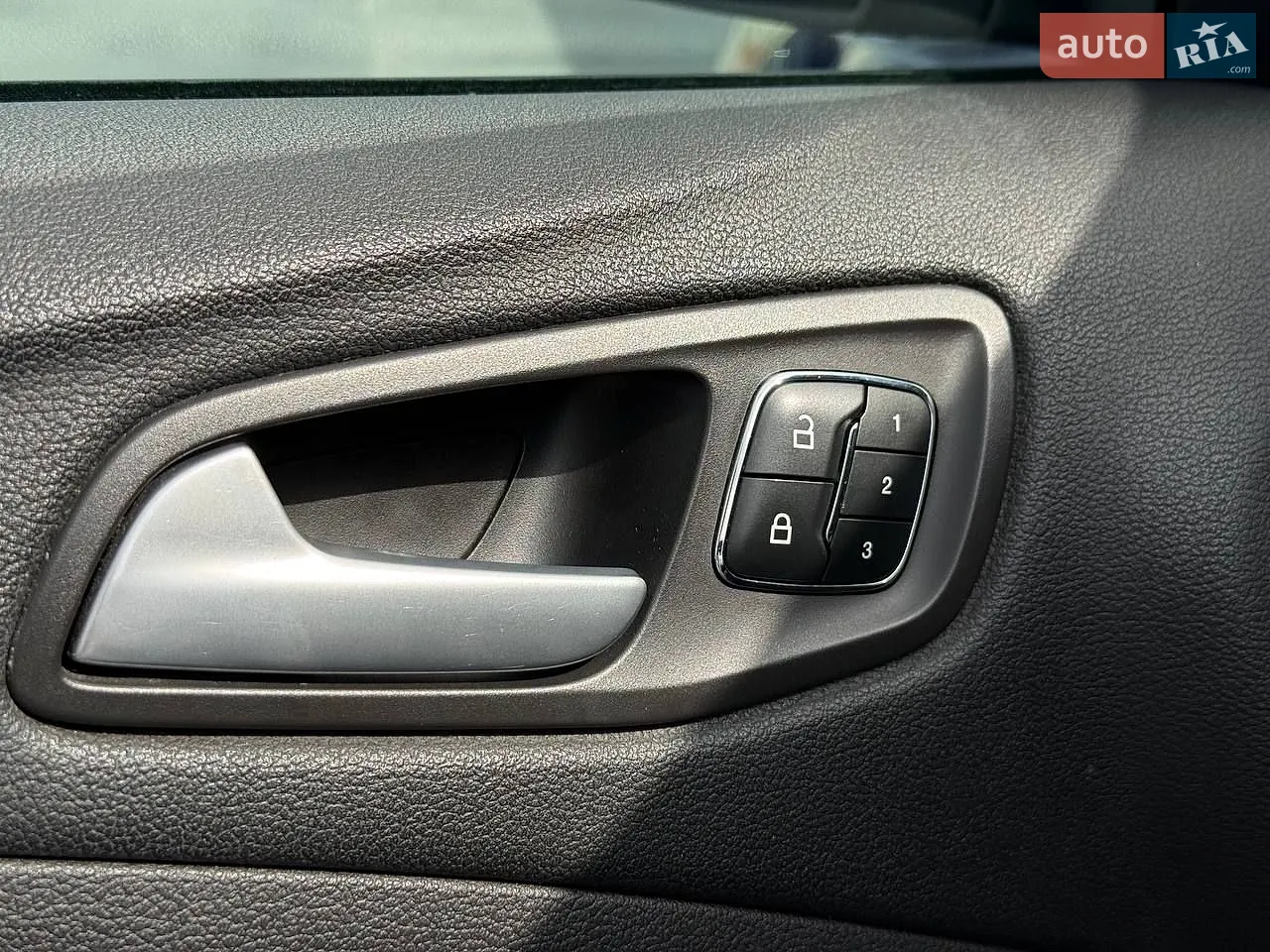 2013 Ford Escape - мініатюра 16