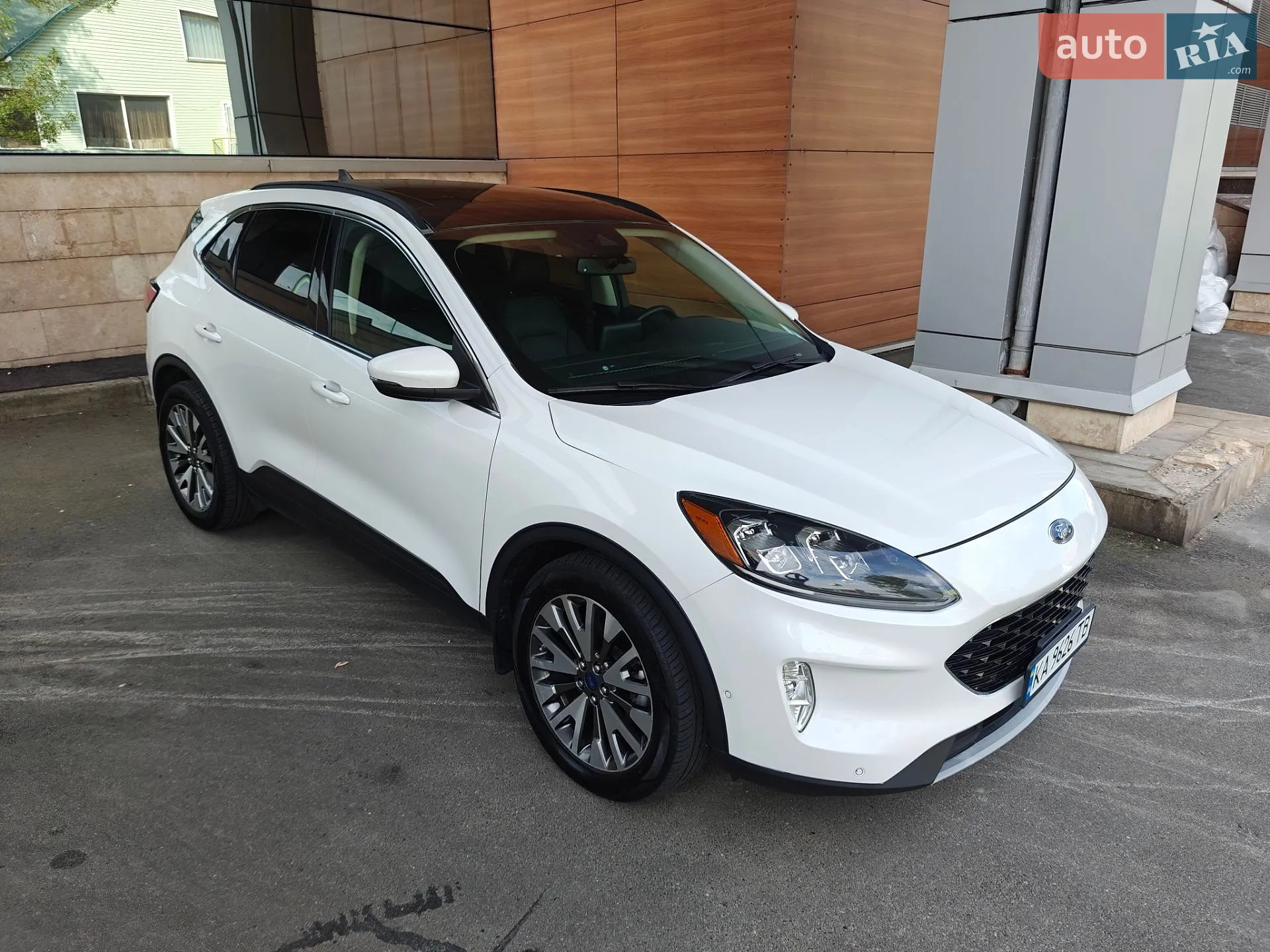 2020 Ford Escape - фото 1