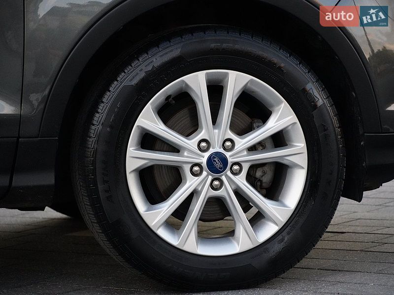 Внедорожник / Кроссовер Ford Escape 2018 в Дрогобыче
