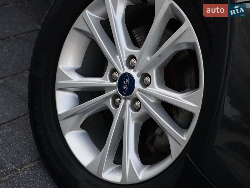 Внедорожник / Кроссовер Ford Escape 2018 в Дрогобыче