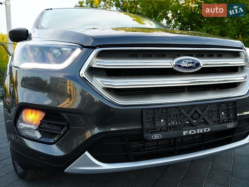 Внедорожник / Кроссовер Ford Escape 2018 в Дрогобыче