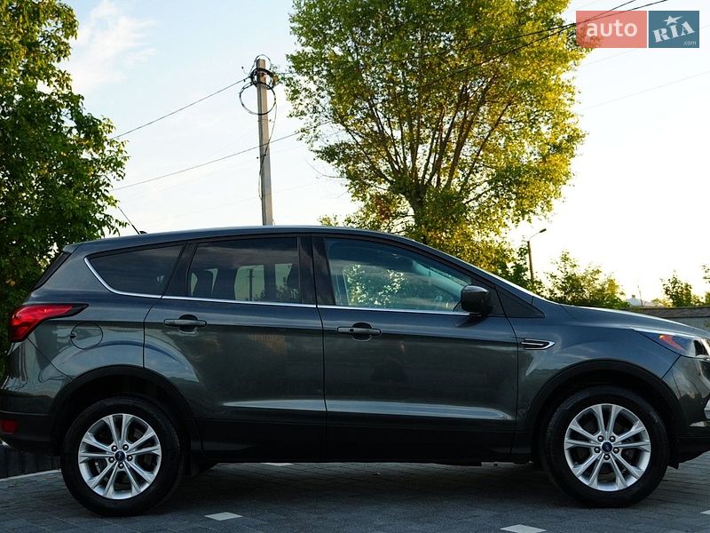 Внедорожник / Кроссовер Ford Escape 2018 в Дрогобыче