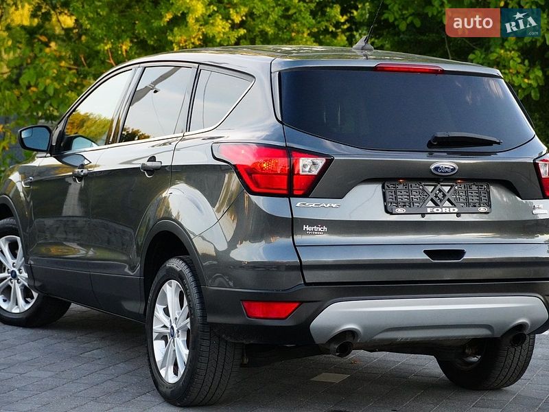 Внедорожник / Кроссовер Ford Escape 2018 в Дрогобыче