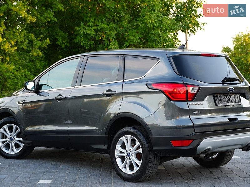 Внедорожник / Кроссовер Ford Escape 2018 в Дрогобыче