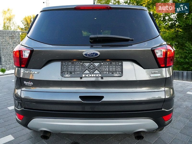 Внедорожник / Кроссовер Ford Escape 2018 в Дрогобыче