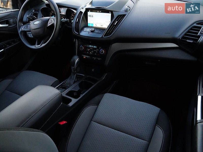 Внедорожник / Кроссовер Ford Escape 2018 в Дрогобыче