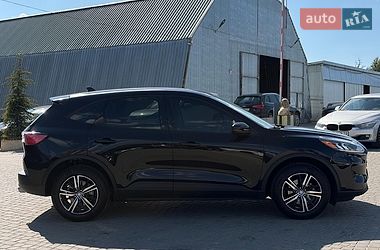 Позашляховик / Кросовер Ford Escape 2021 в Львові