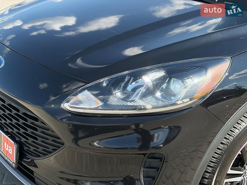 Позашляховик / Кросовер Ford Escape 2021 в Львові