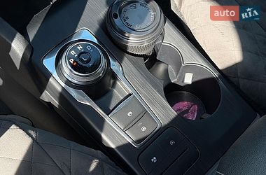 Позашляховик / Кросовер Ford Escape 2021 в Львові