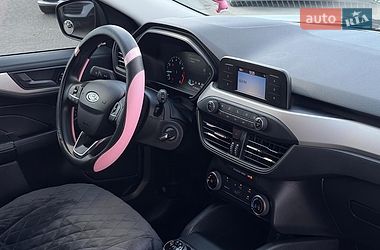 Позашляховик / Кросовер Ford Escape 2021 в Львові