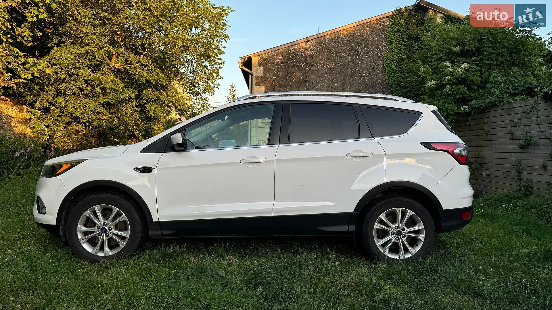 2017 Ford Escape - фото 1