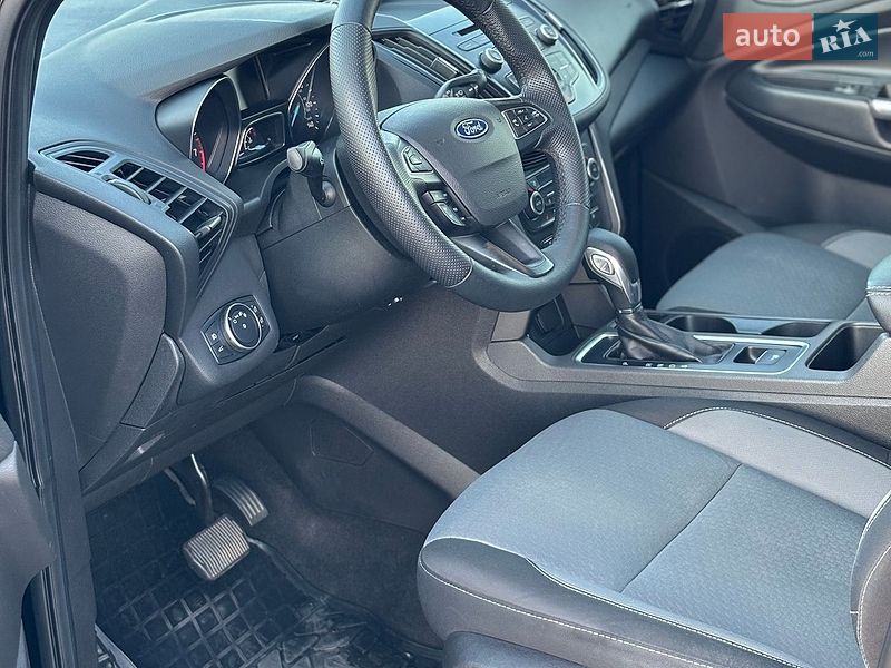 Внедорожник / Кроссовер Ford Escape 2018 в Львове