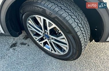 Позашляховик / Кросовер Ford Escape 2019 в Василькові