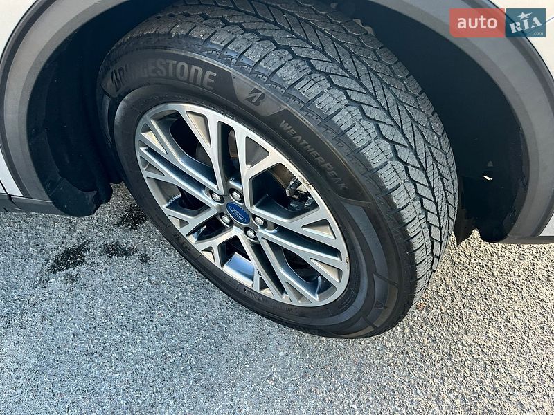 Позашляховик / Кросовер Ford Escape 2019 в Василькові