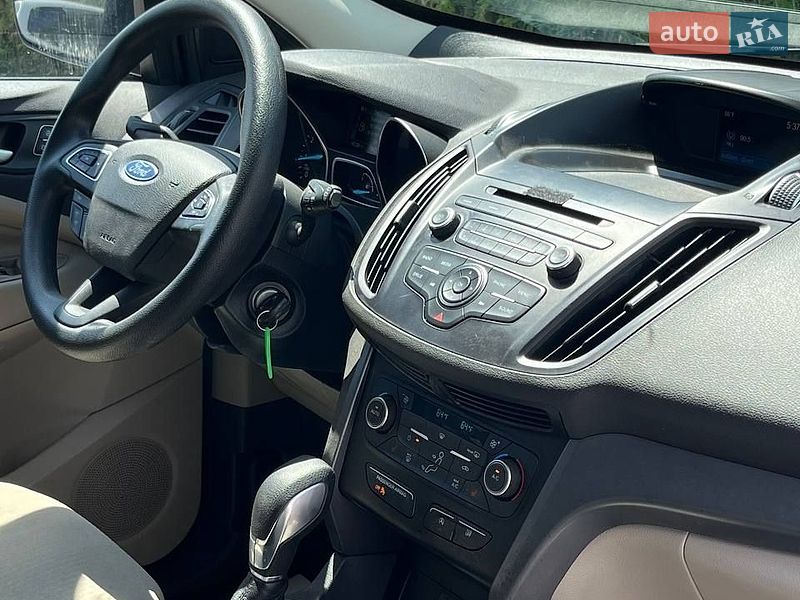 Внедорожник / Кроссовер Ford Escape 2018 в Львове