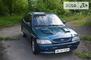 Хэтчбек Ford Escort 1994 в Сосновке