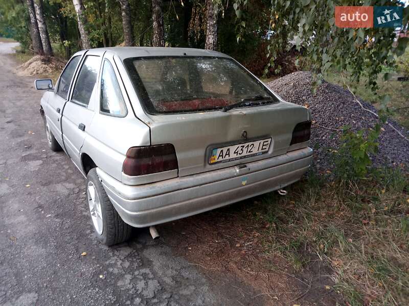 Хэтчбек Ford Escort 1991 в Киеве фото 3 Хэтчбек Ford Escort 1991 в Киеве