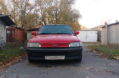 Хетчбек Ford Escort 1992 в Кременчуці