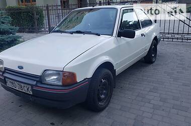 Хэтчбек Ford Escort 1986 в Полтаве