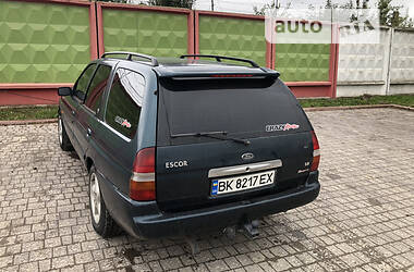 Универсал Ford Escort 1995 в Ровно