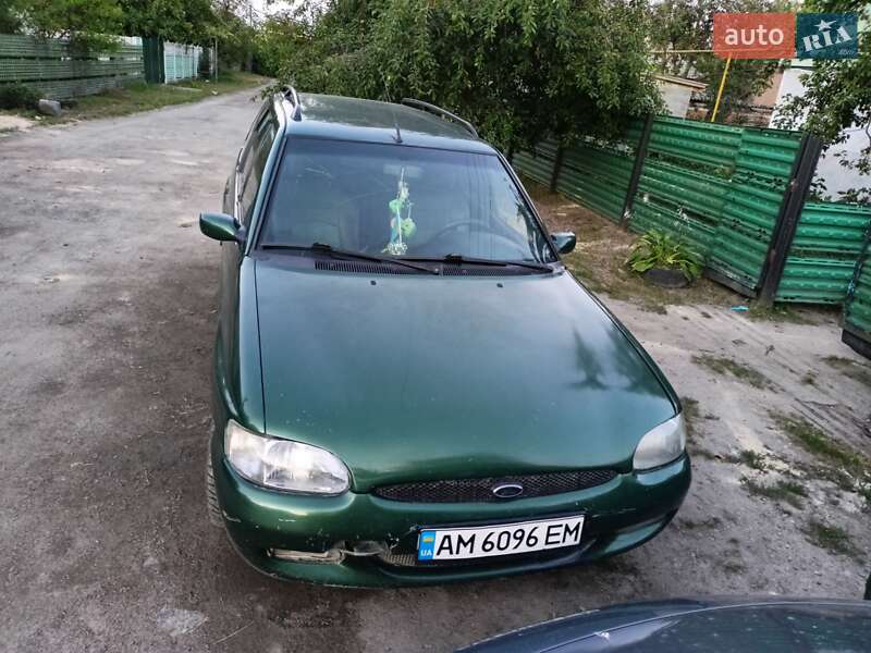 Универсал Ford Escort 1998 в Коростене