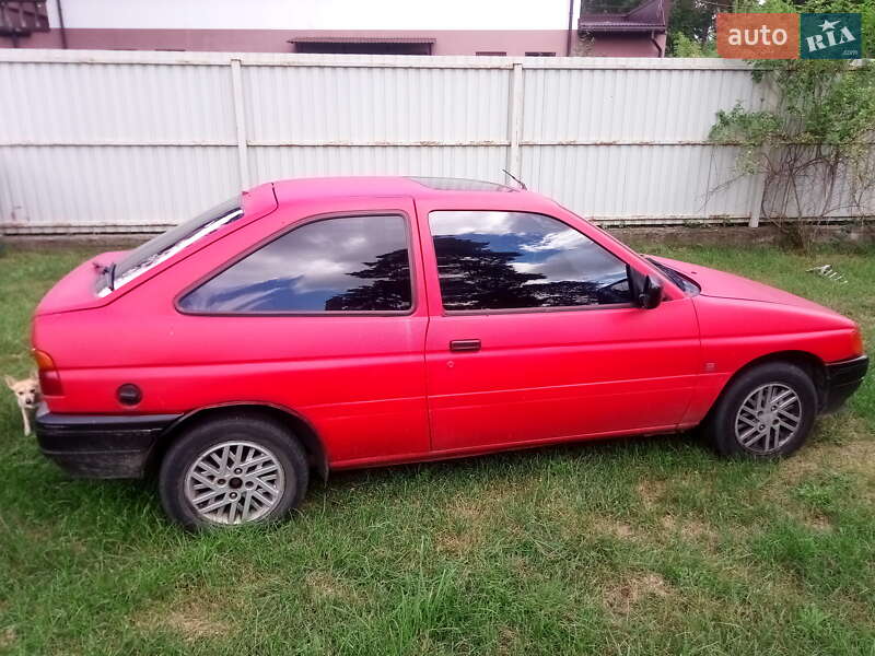 Хэтчбек Ford Escort 1991 в Львове фото 3 Хэтчбек Ford Escort 1991 в Львове