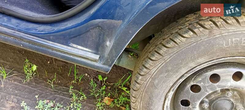 Хетчбек Ford Escort 1995 в Великодолинському