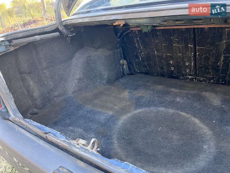 Седан Ford Escort 1994 в Раздельной